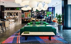 citizenM London Victoria Station