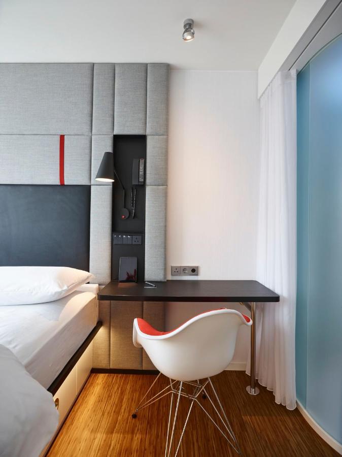 Hotel citizenM London Victoria Station Esterno foto