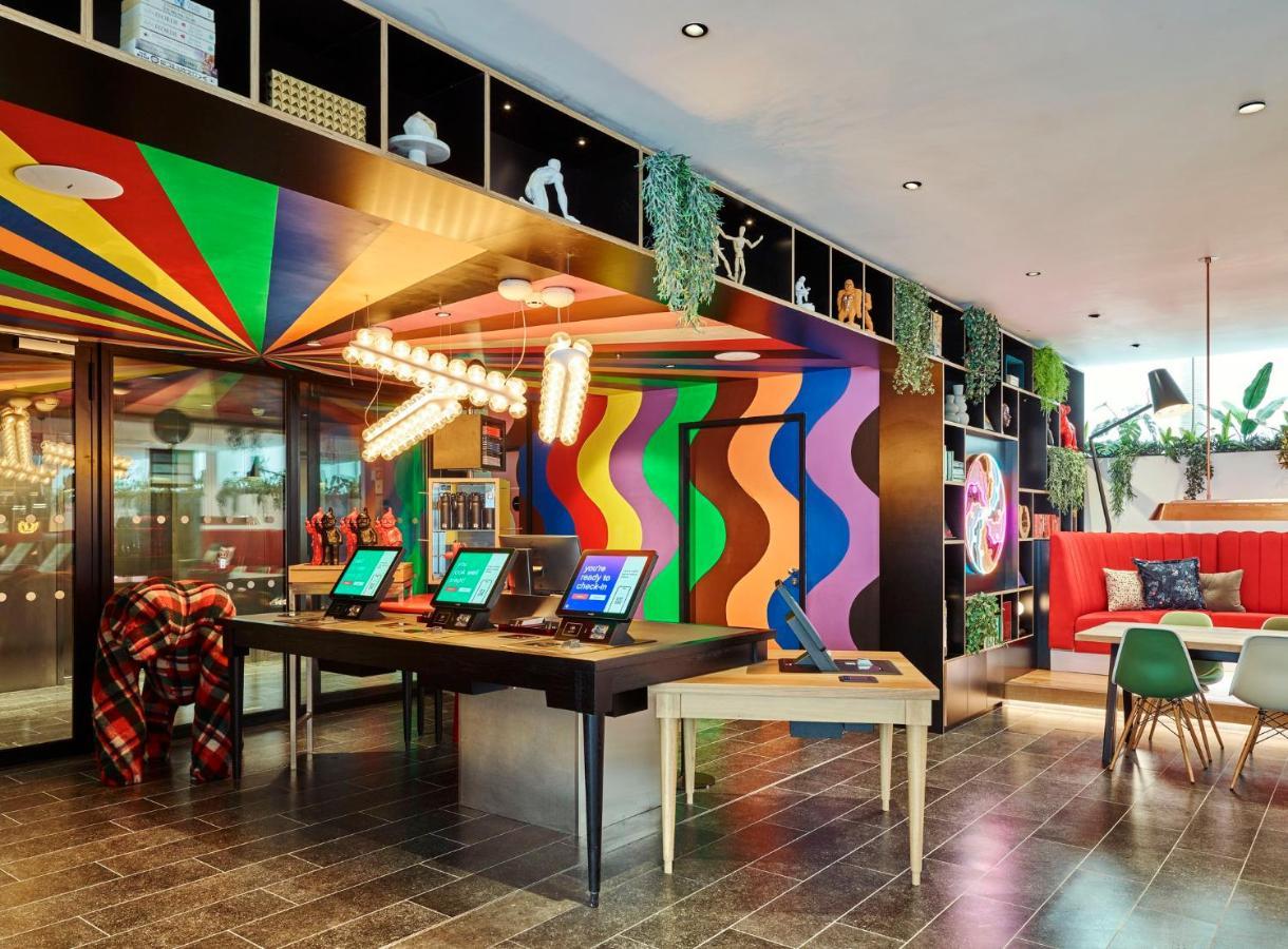 Hotel citizenM London Victoria Station Esterno foto