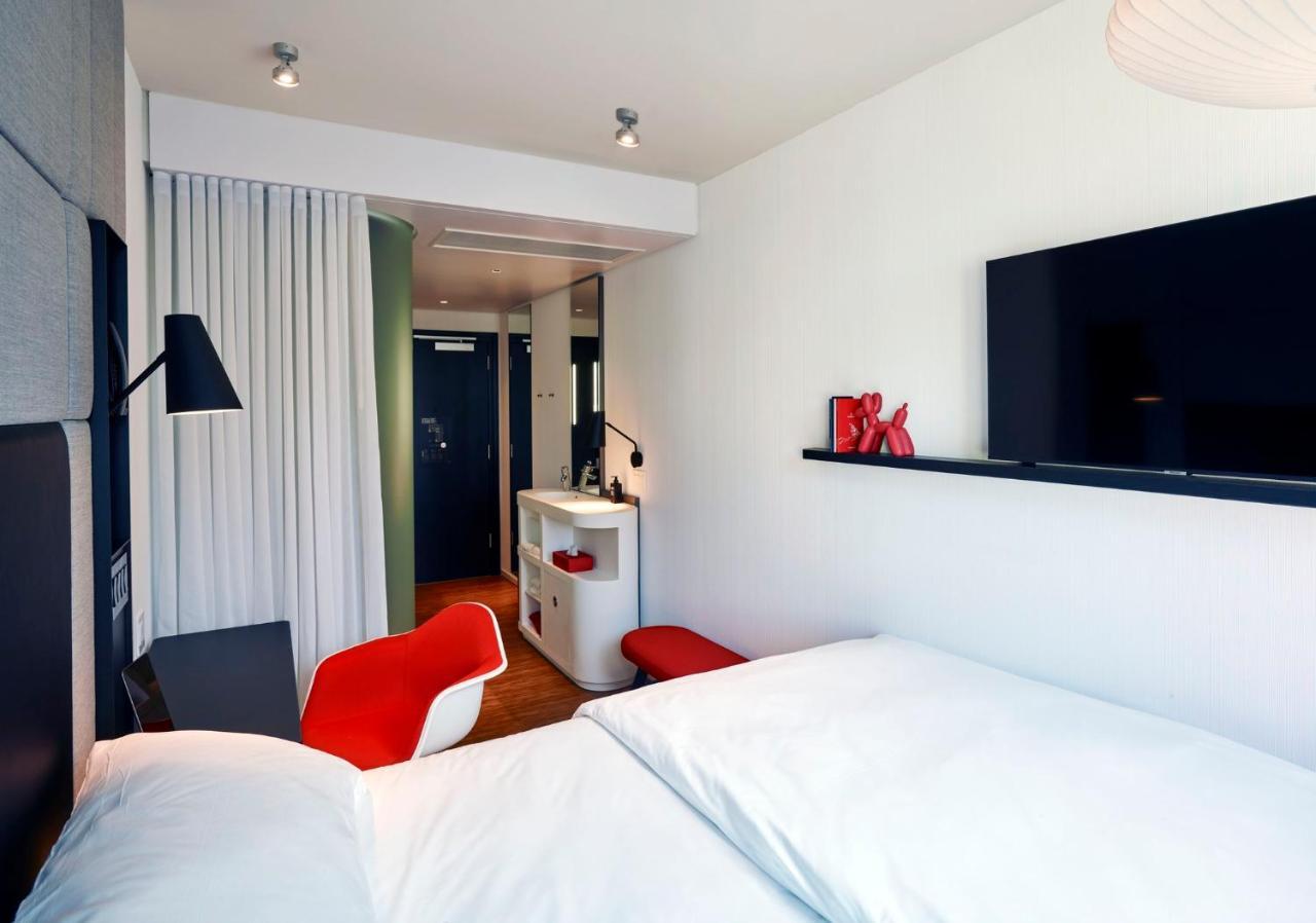 Hotel citizenM London Victoria Station Esterno foto