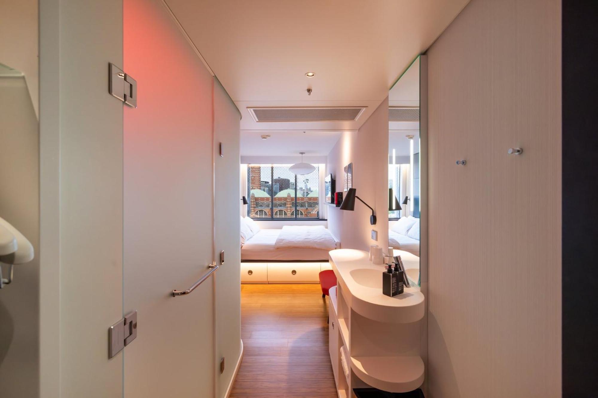 Hotel citizenM London Victoria Station Esterno foto